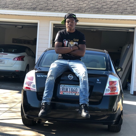 Meet your Posher, Justin - Picture 1 of 1